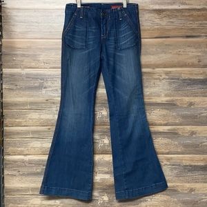 Women's Yaso Butterfly Flare Jeans EUC